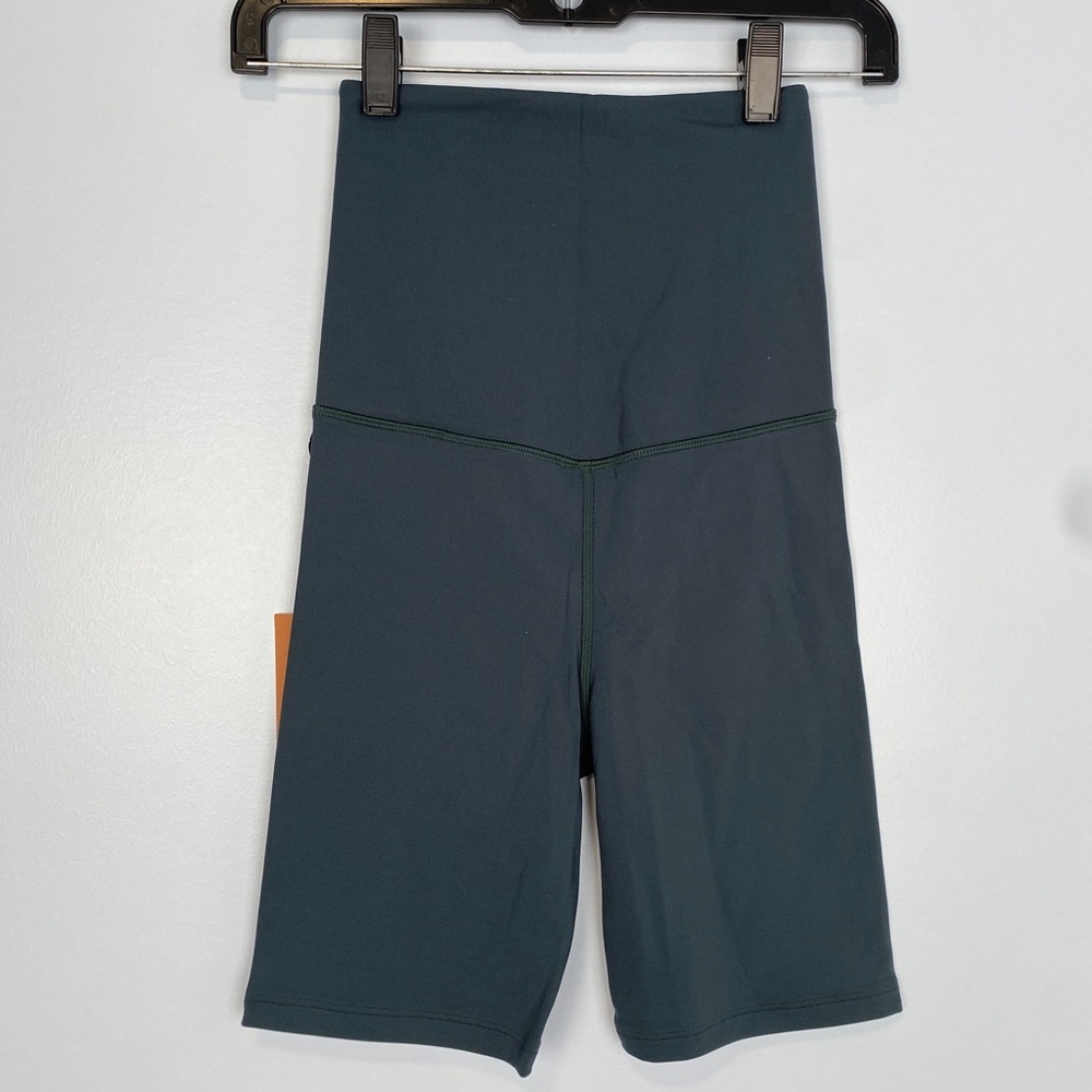 NWT Girlfriend Collective Women’s High Rise Bike Shorts in Green sz XXS - Picture 3 of 3